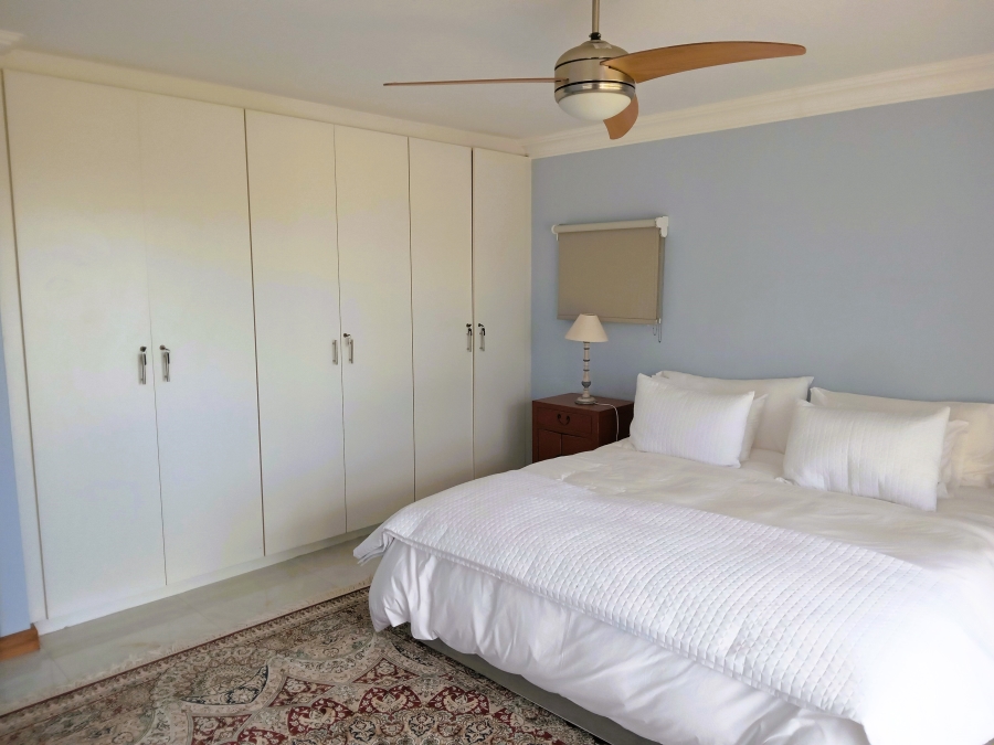 To Let 4 Bedroom Property for Rent in Greenways Golf Estate Western Cape